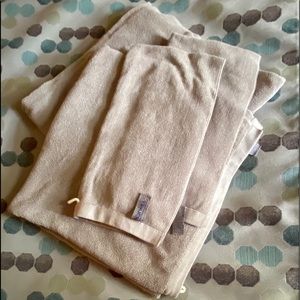 Norwex original bath (2) and hand towel (2) set